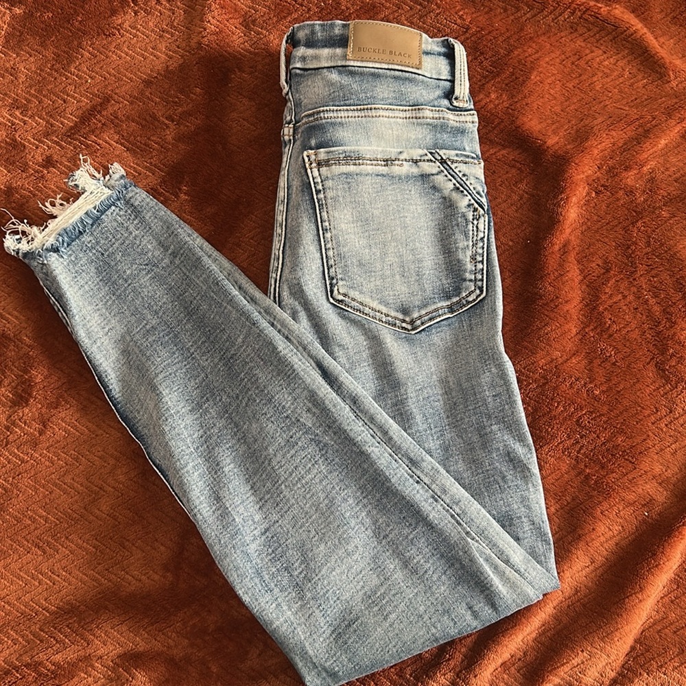 Buckle Black jeans size 25 / 27 only worn a few times! - Picture 2 of 2